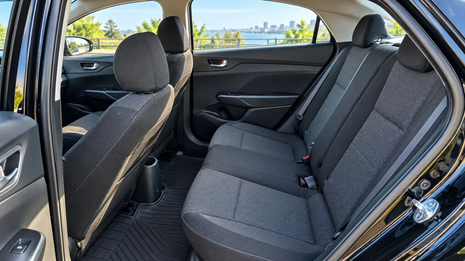 Hyundai Accent 2019 — трансфер в Баку (эконом-седан)