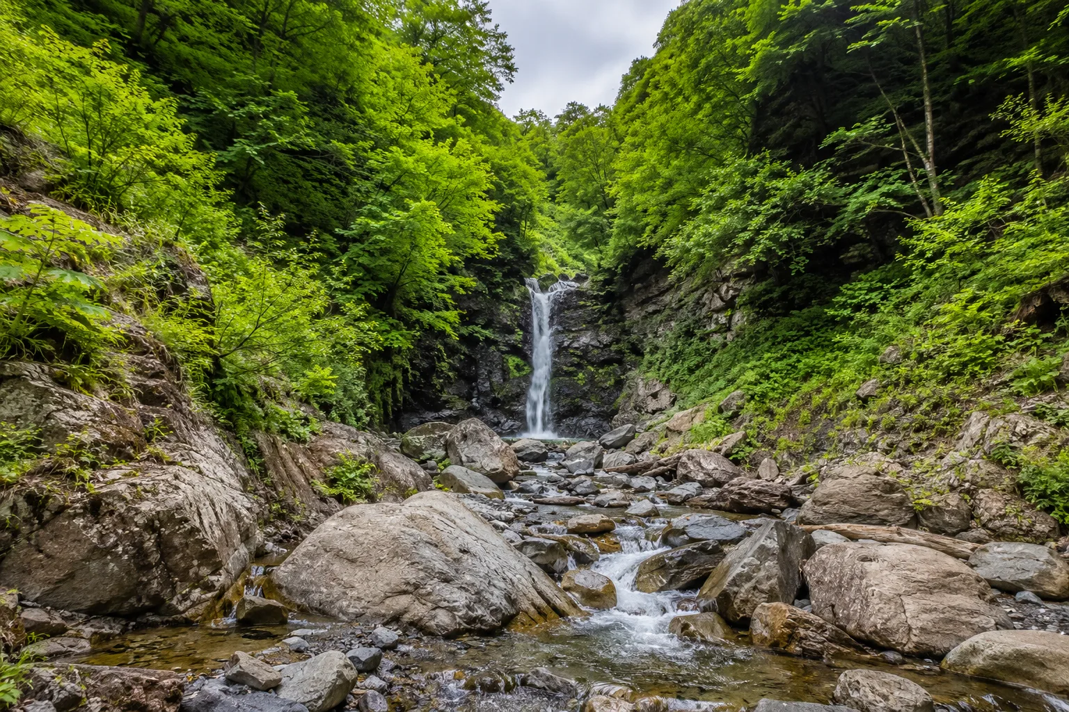 Duruja Hiking Tour from Baku: Gabala Waterfalls & Village — photo 3