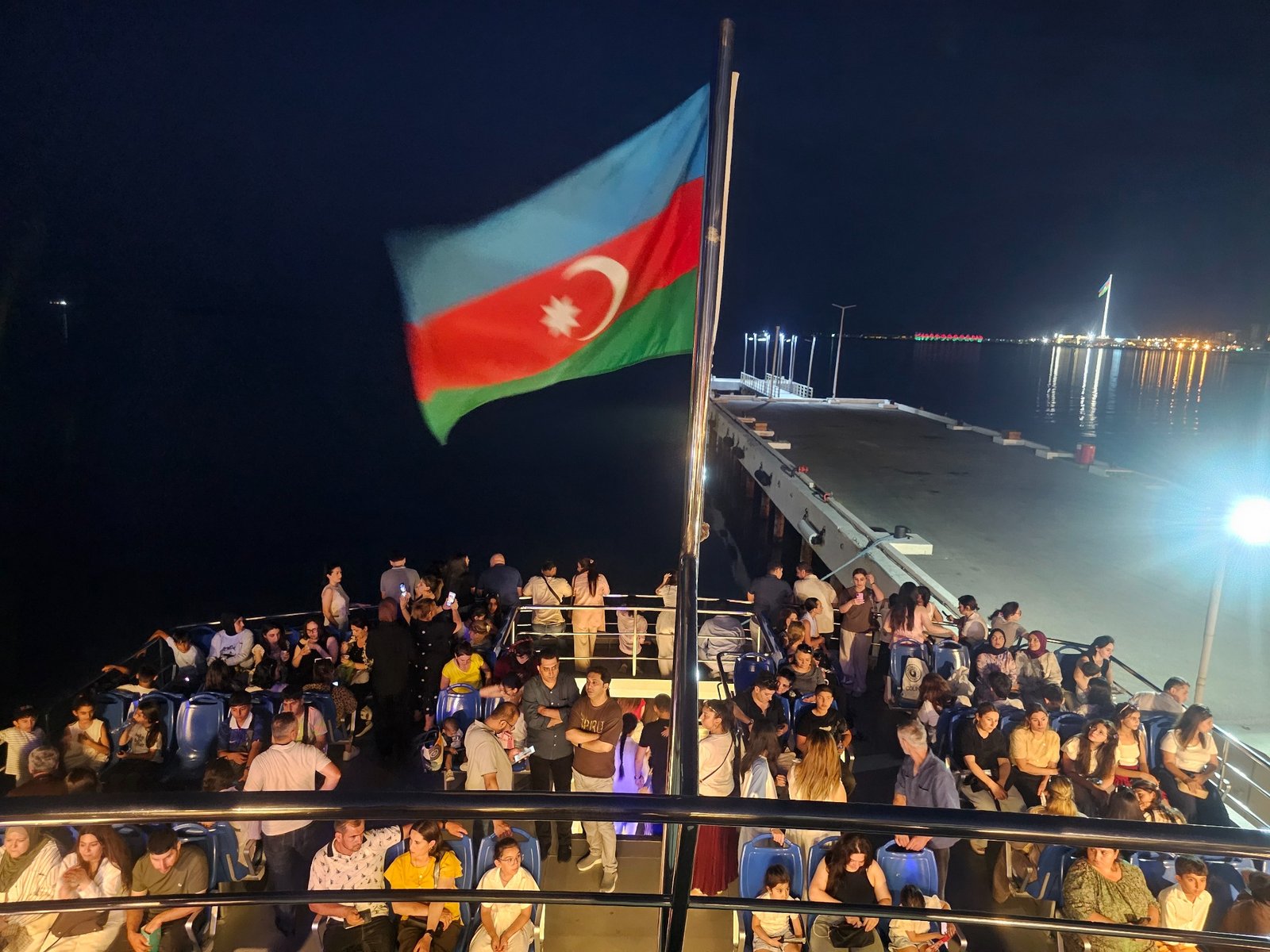رحلة بحرية في باكو: جولة بحر قزوين عند الغروب — photo 8